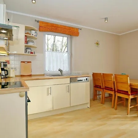 Apartment Waldstrasse 9 02 *